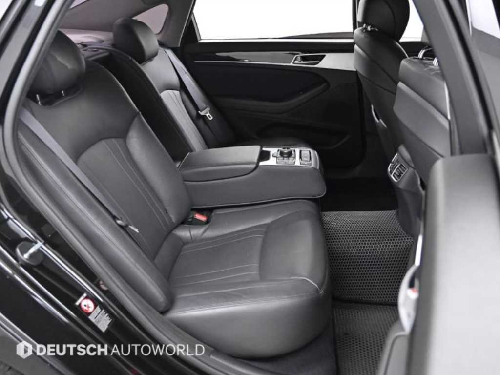 Genesis G80 - Vista 12