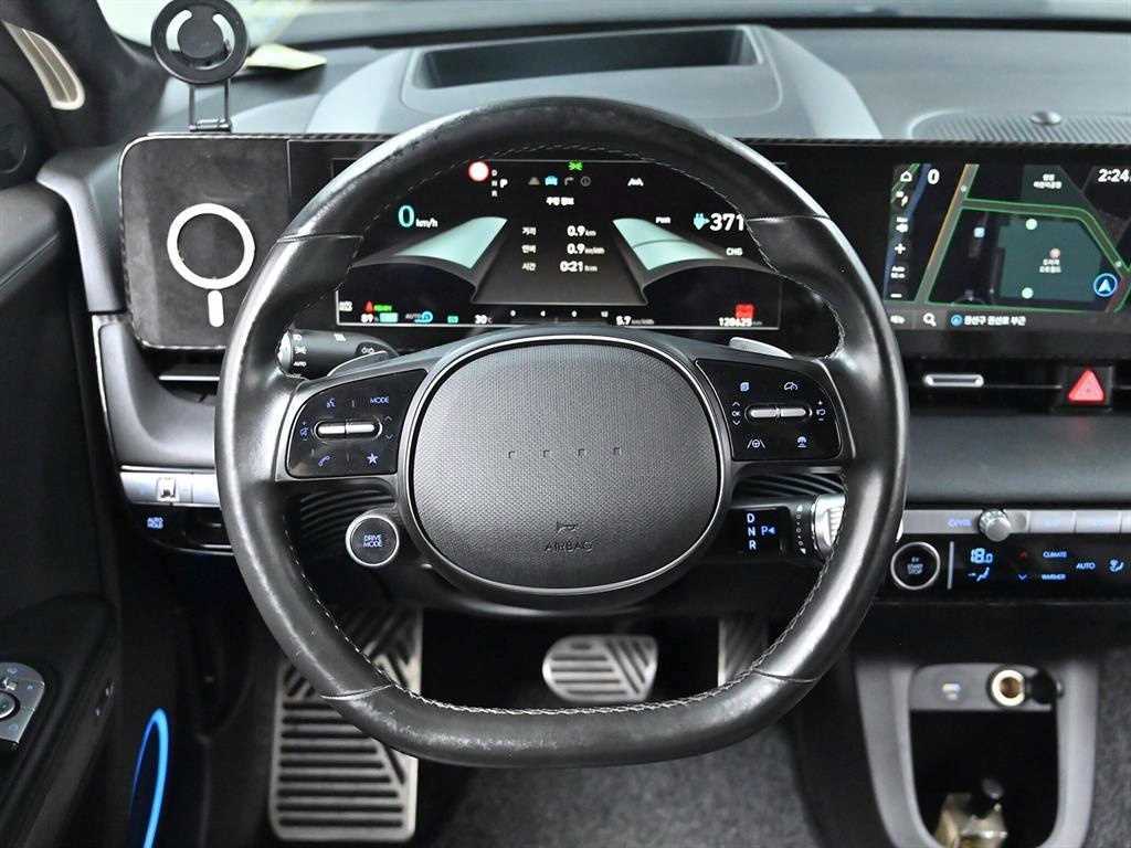 HYUNDAI Ioniq 5 - Vista 8