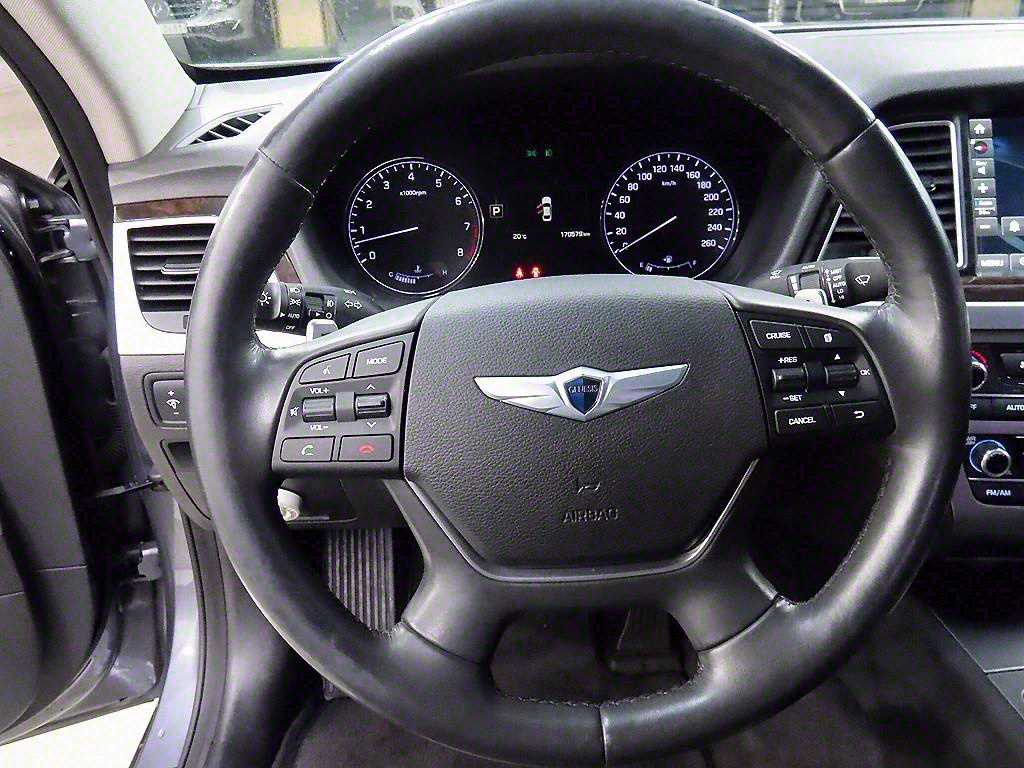 HYUNDAI Genesis - Vista 9