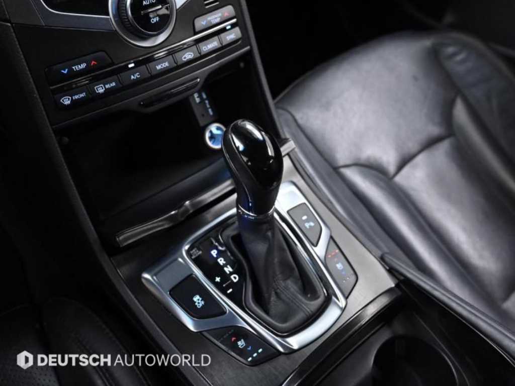 HYUNDAI Grandeur - Vista 9