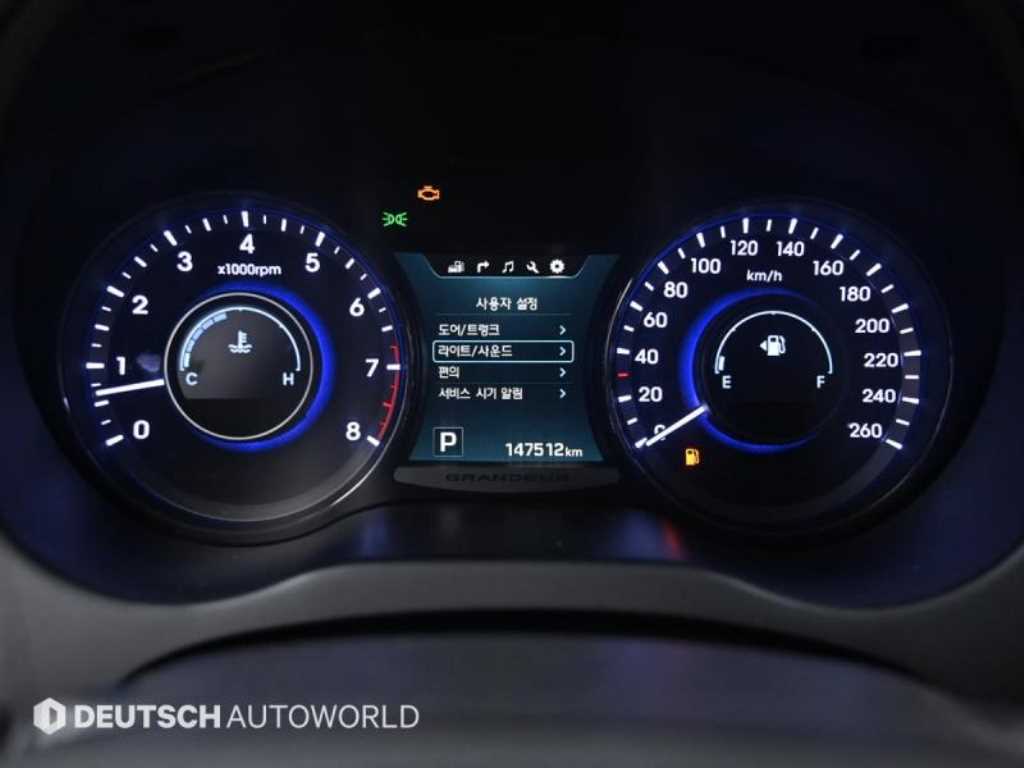 HYUNDAI Grandeur - Vista 6