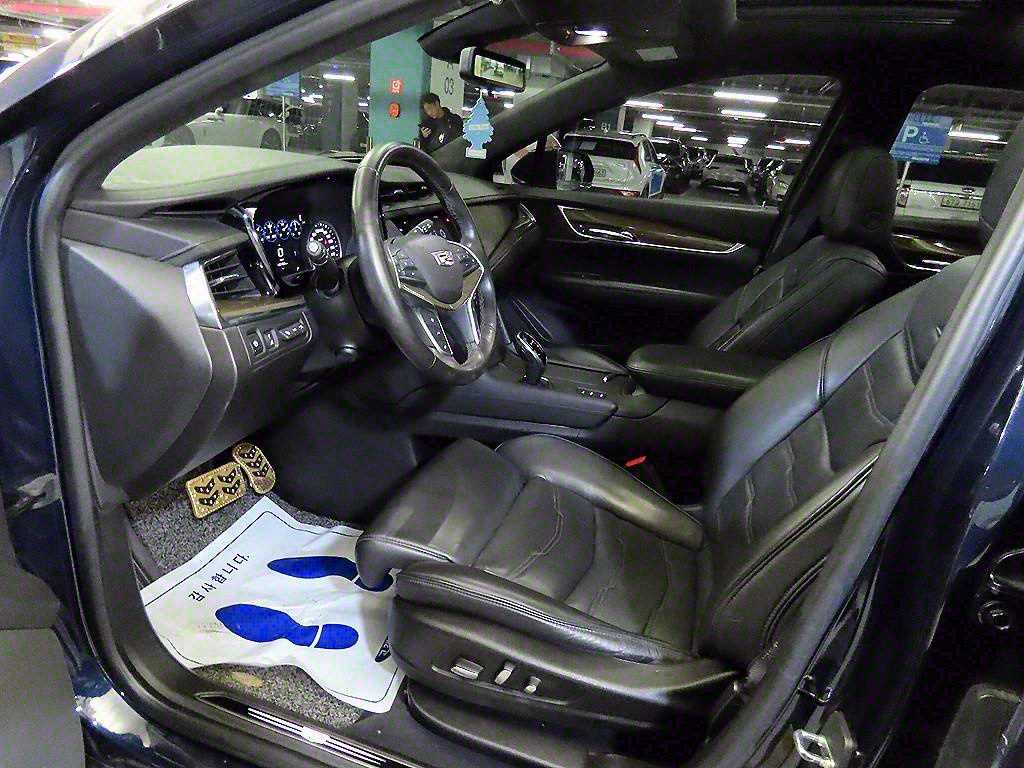 Cadillac XT5 - Vista 6