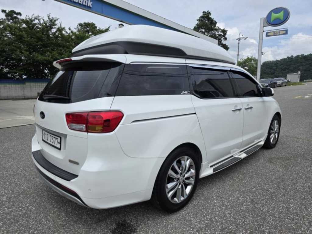 KIA Carnival - Vista 4