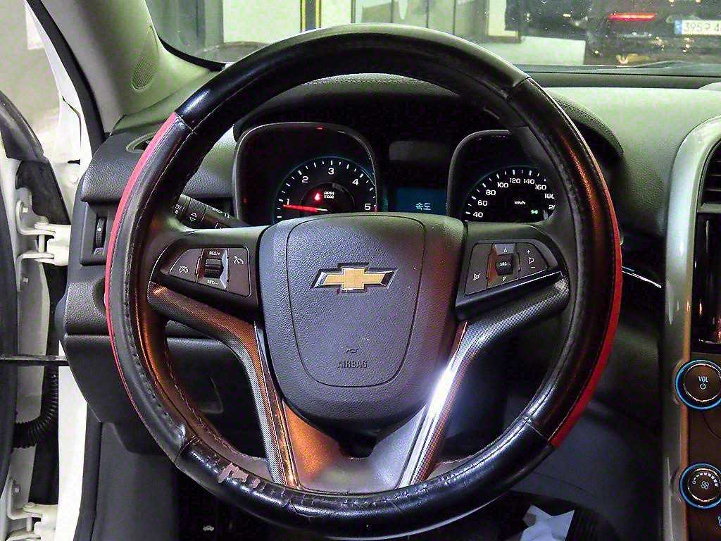 Chevrolet Malibu - Vista 8