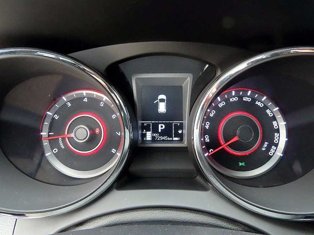 Ssangyong Tivoli - Vista 9