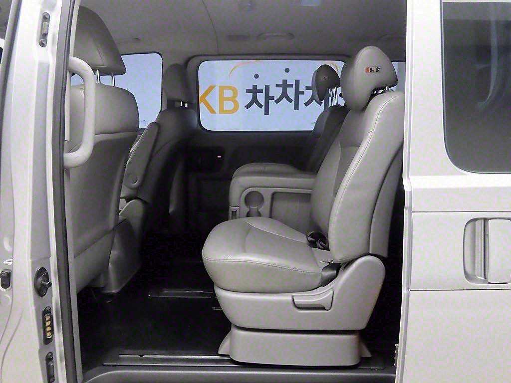 HYUNDAI Starex 2019 Plateado - Importación desde Corea - HF Imports Iquique - Foto 14