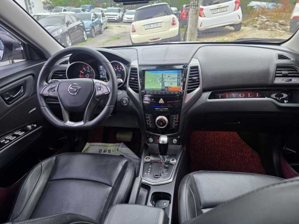 Ssangyong Tivoli - Vista 11