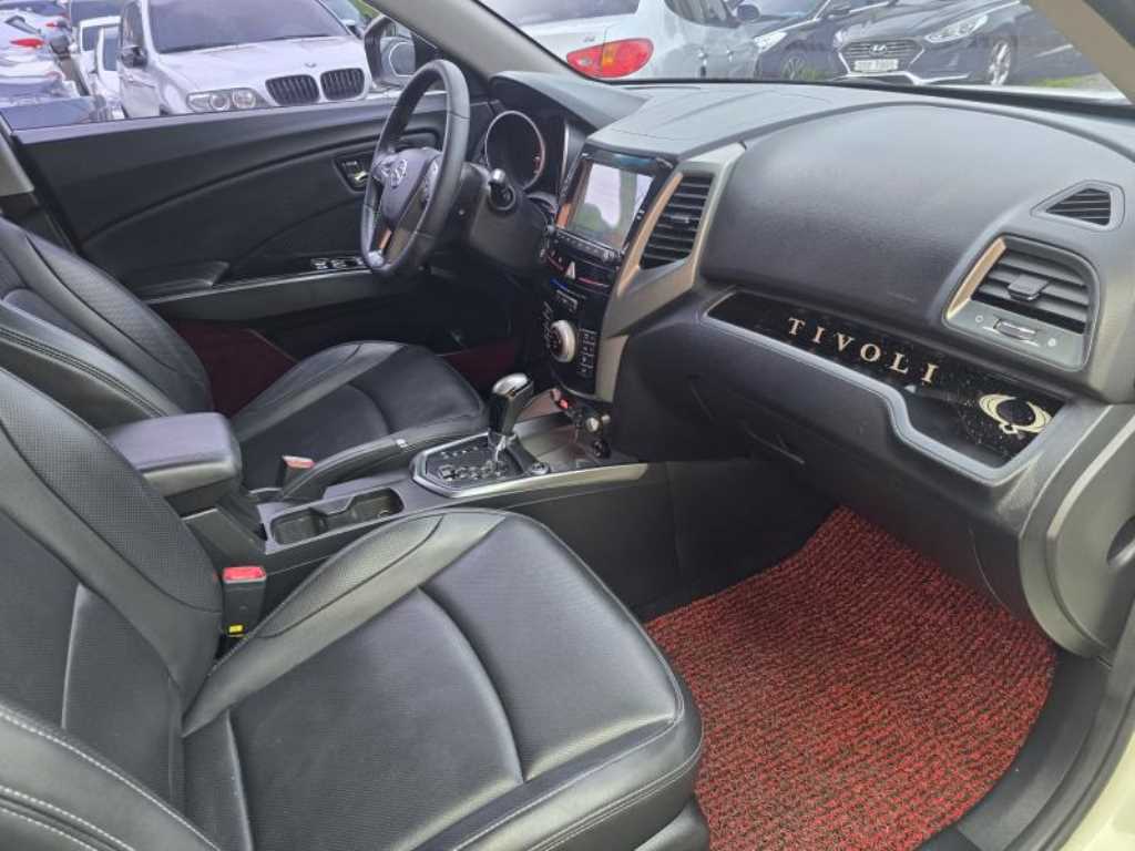 Ssangyong Tivoli 2018 Blanco - Importación desde Corea - HF Imports Iquique - Foto 18