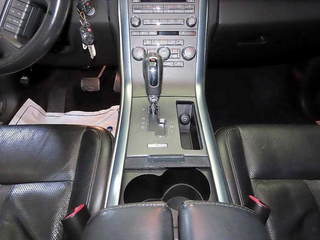 Lincoln MKS - Vista 12