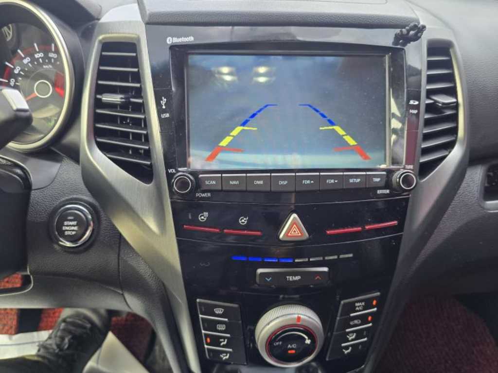 Ssangyong Tivoli 2018 Blanco - Importación desde Corea - HF Imports Iquique - Foto 17