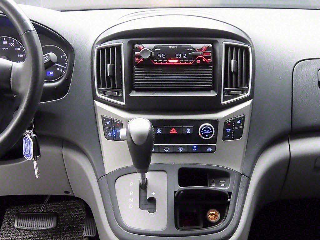 HYUNDAI Starex - Vista 9