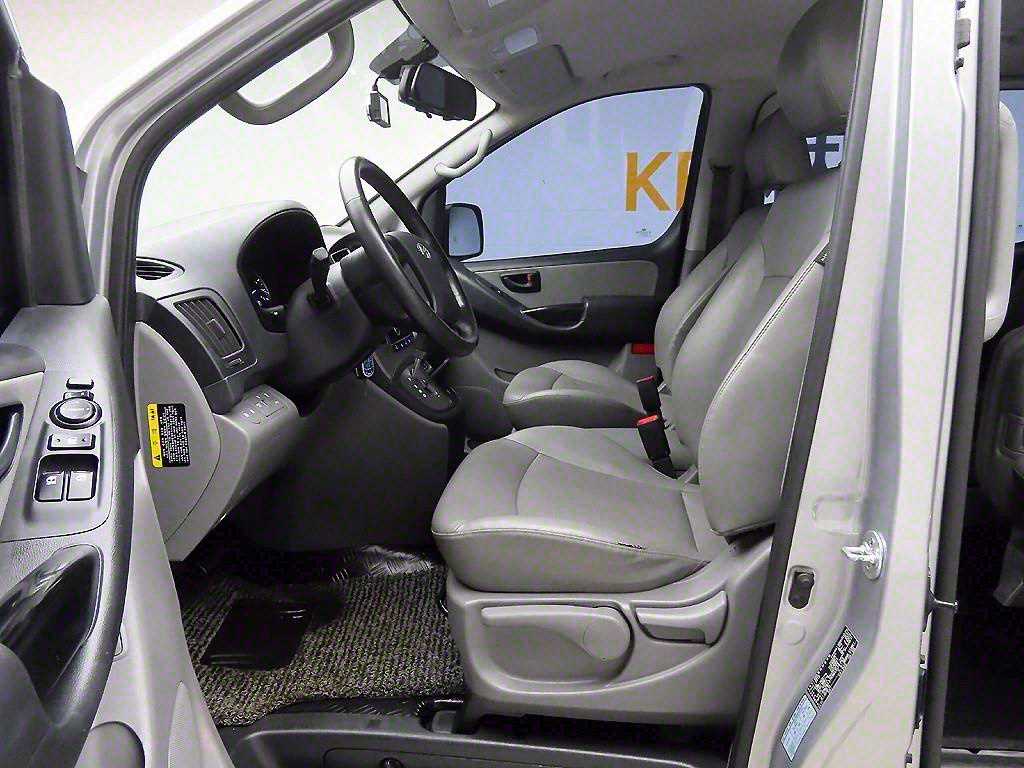 HYUNDAI Starex 2019 Plateado - Importación desde Corea - HF Imports Iquique - Foto 13