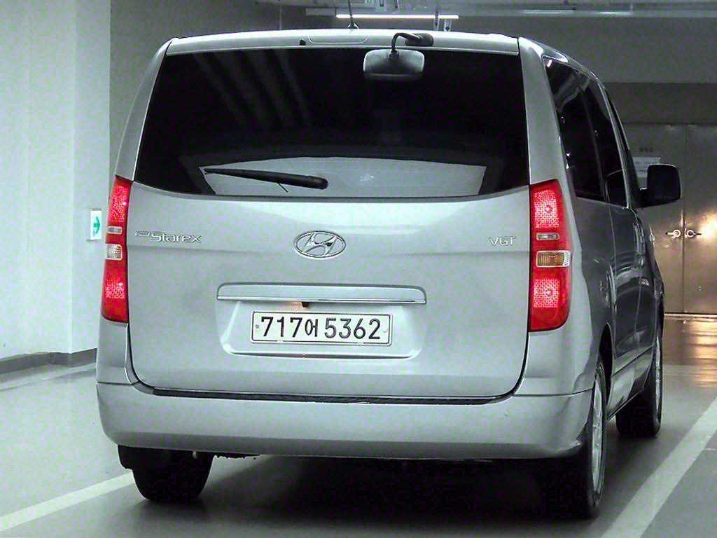HYUNDAI Starex - Vista 4