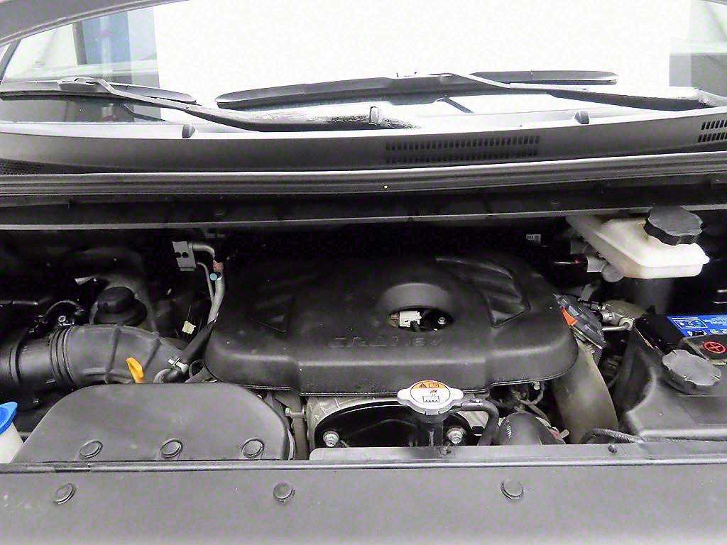 HYUNDAI Starex 2019 Plateado - Importación desde Corea - HF Imports Iquique - Foto 19