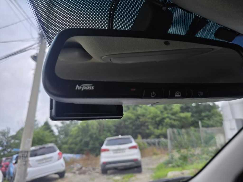 Ssangyong Tivoli - Vista 10