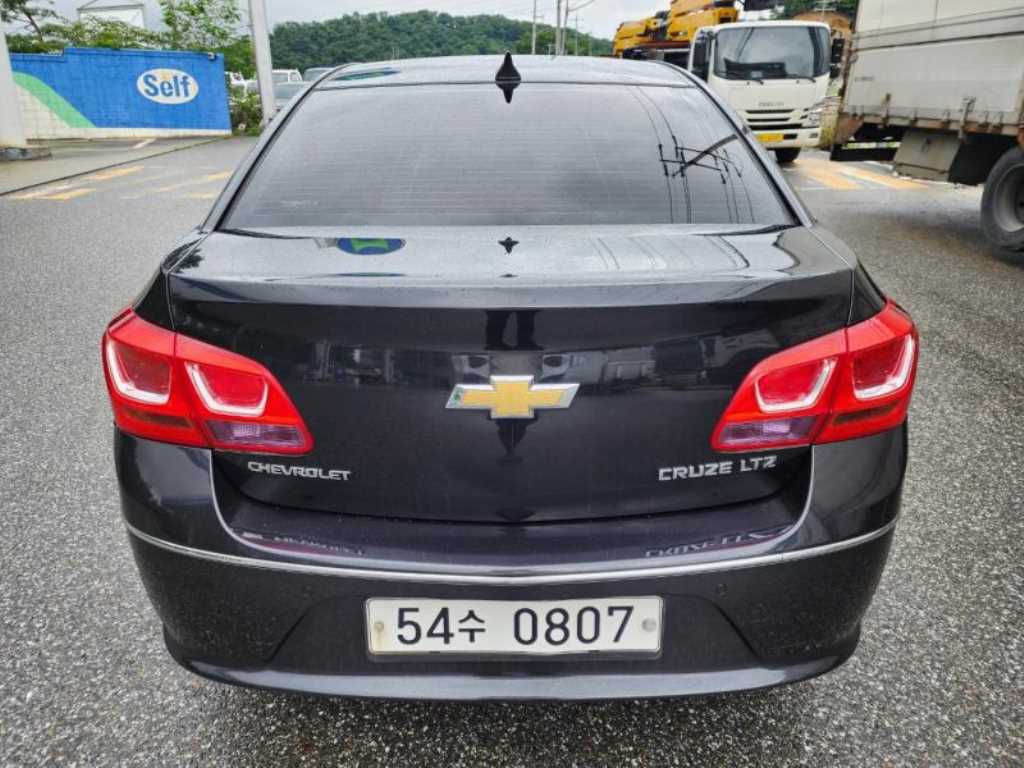 Chevrolet Cruise - Vista 5