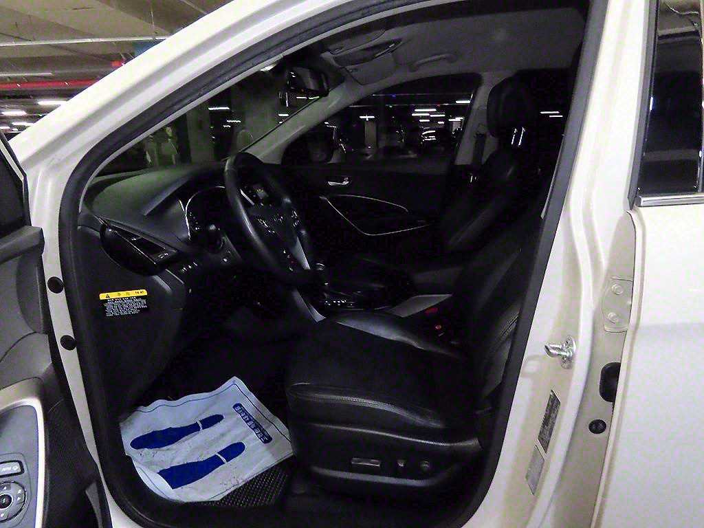 HYUNDAI Santa Fe - Vista 6