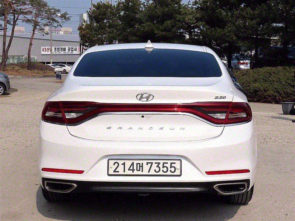 HYUNDAI Grandeur - Vista 4