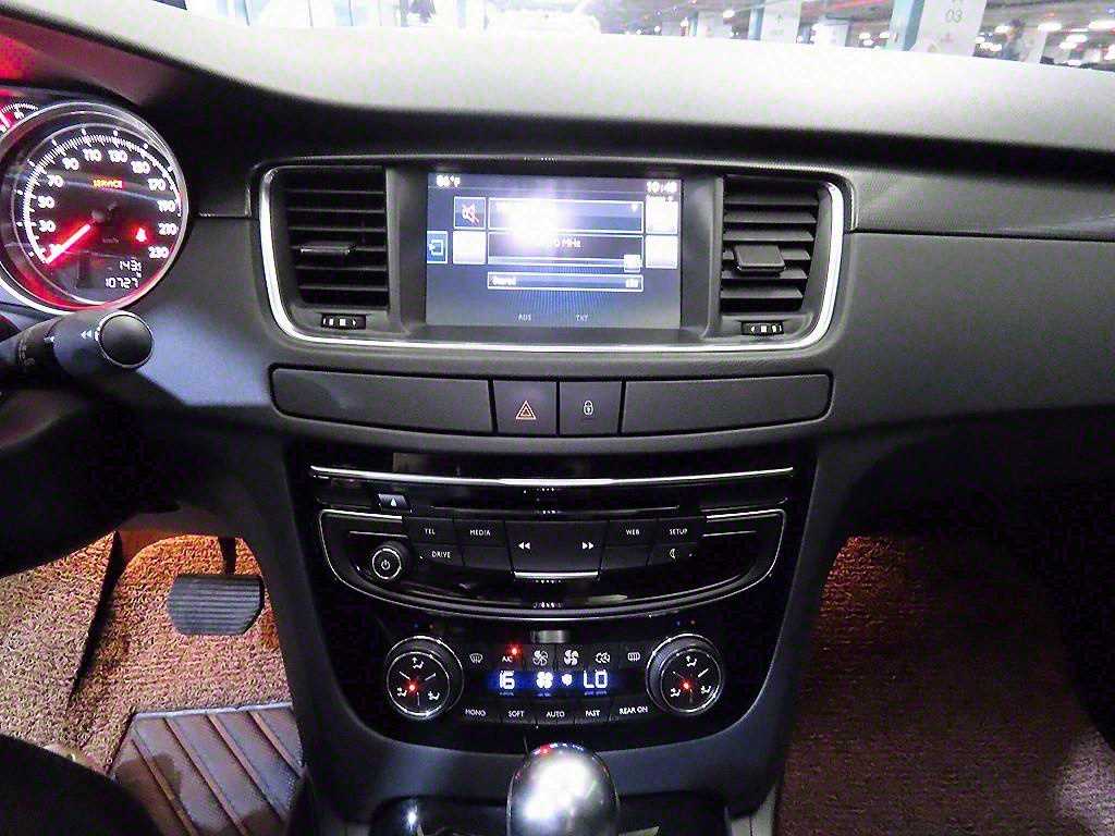 Peugeot 508 - Vista 11