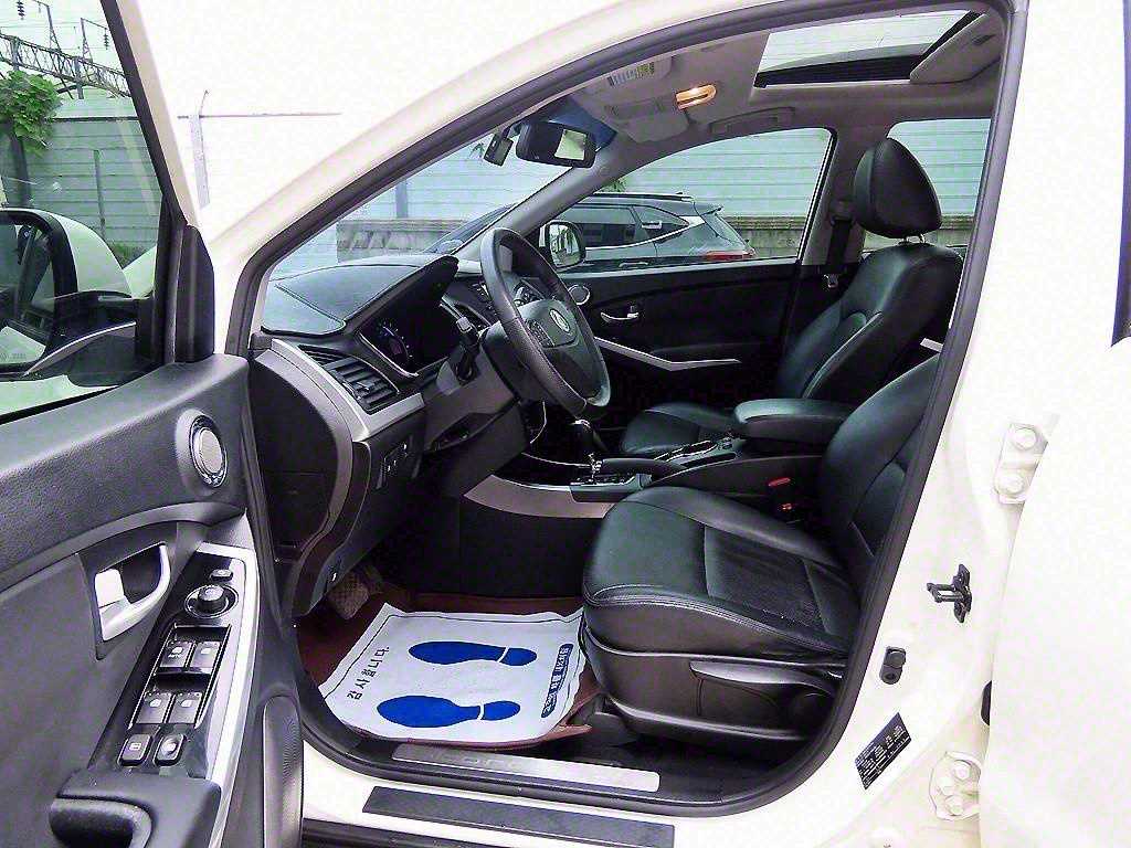 Ssangyong Korando - Vista 5