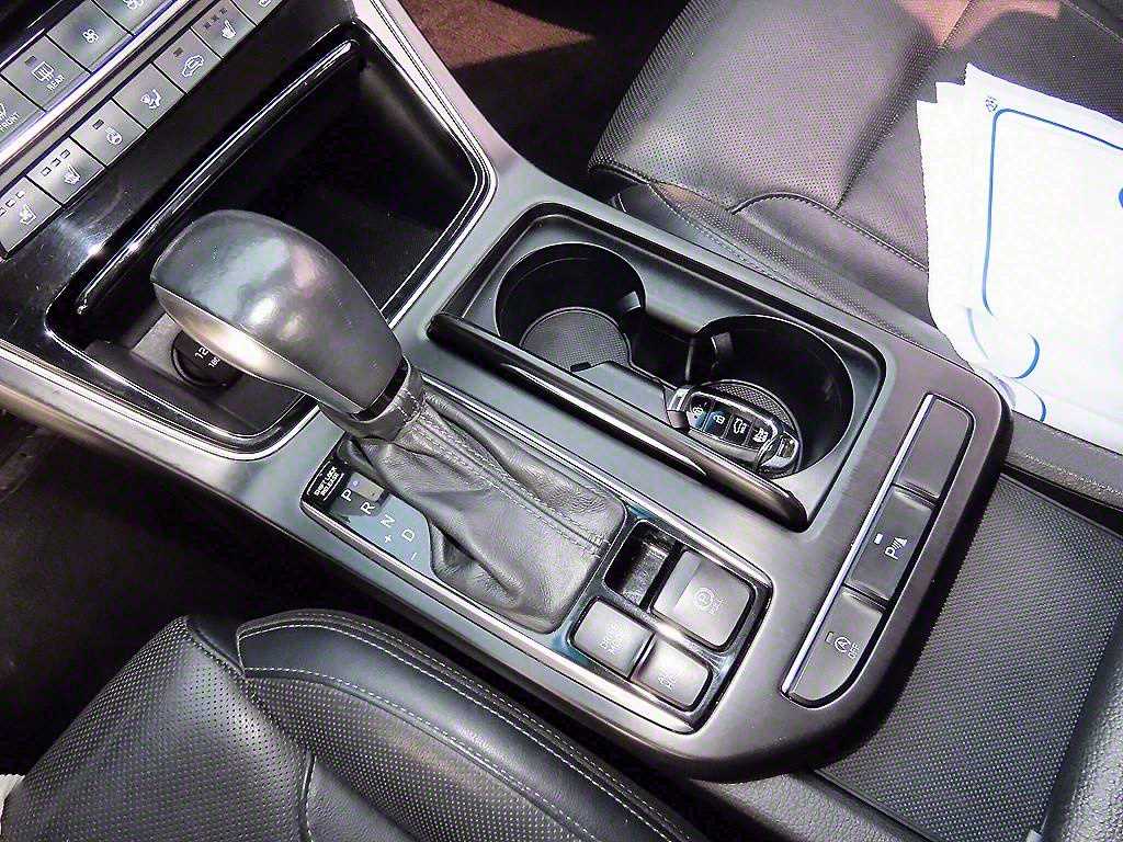 HYUNDAI Grandeur - Vista 9