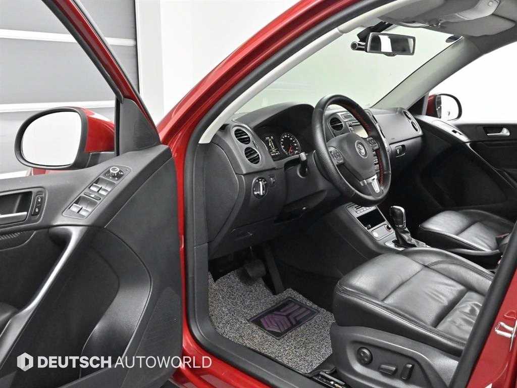 Volkswagen Tiguan - Vista 11
