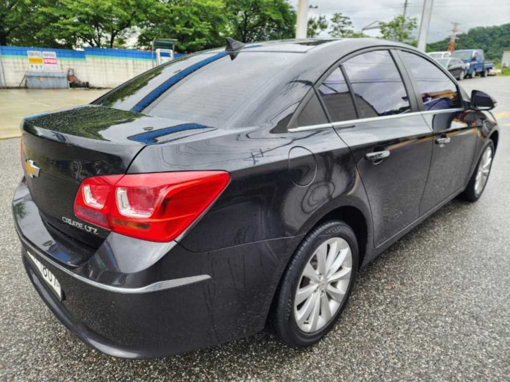 Chevrolet Cruise - Vista 4