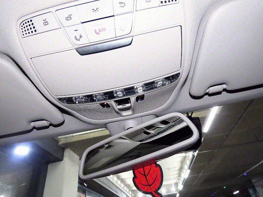 Mercedes Benz C Class 2018 Negro - Importación desde Corea - HF Imports Iquique - Foto 16