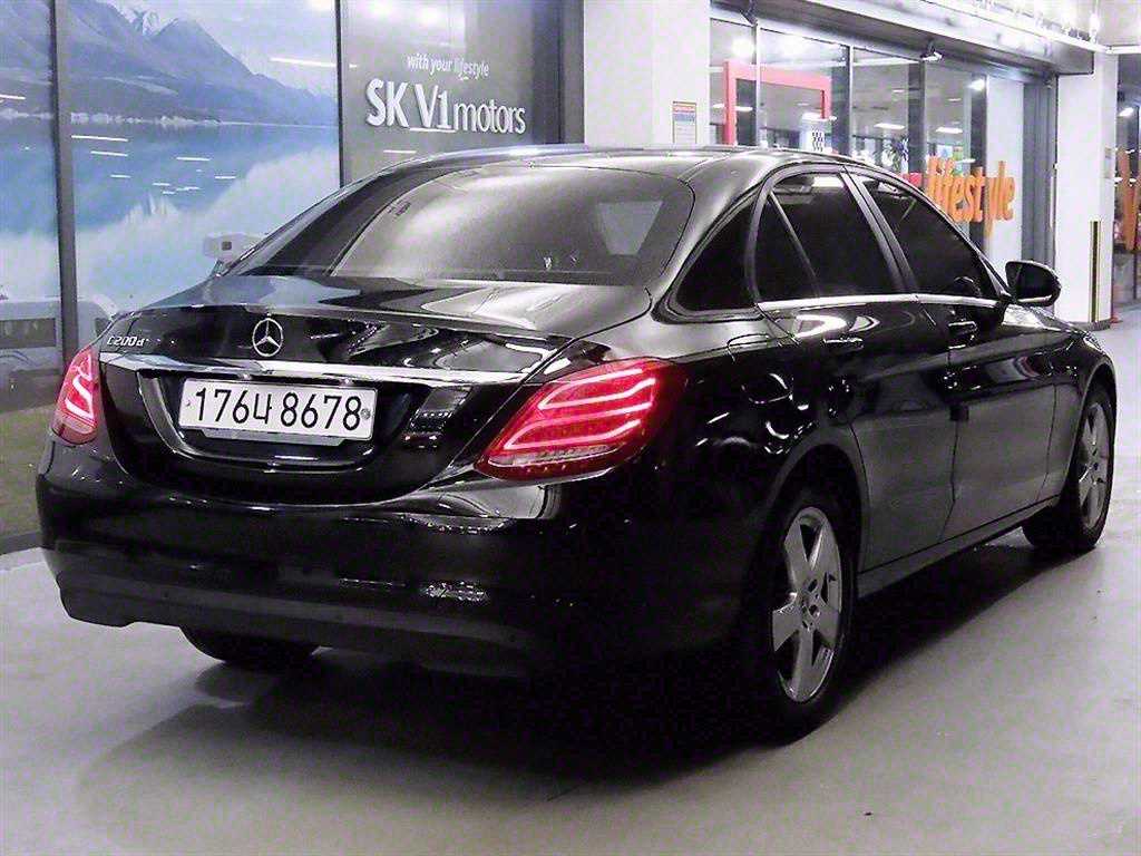 Mercedes Benz C Class - Vista 4