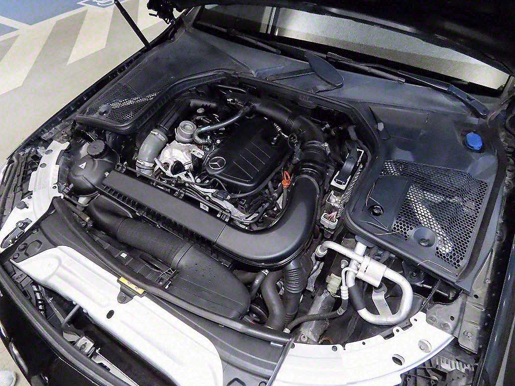 Mercedes Benz C Class 2018 Negro - Importación desde Corea - HF Imports Iquique - Foto 18