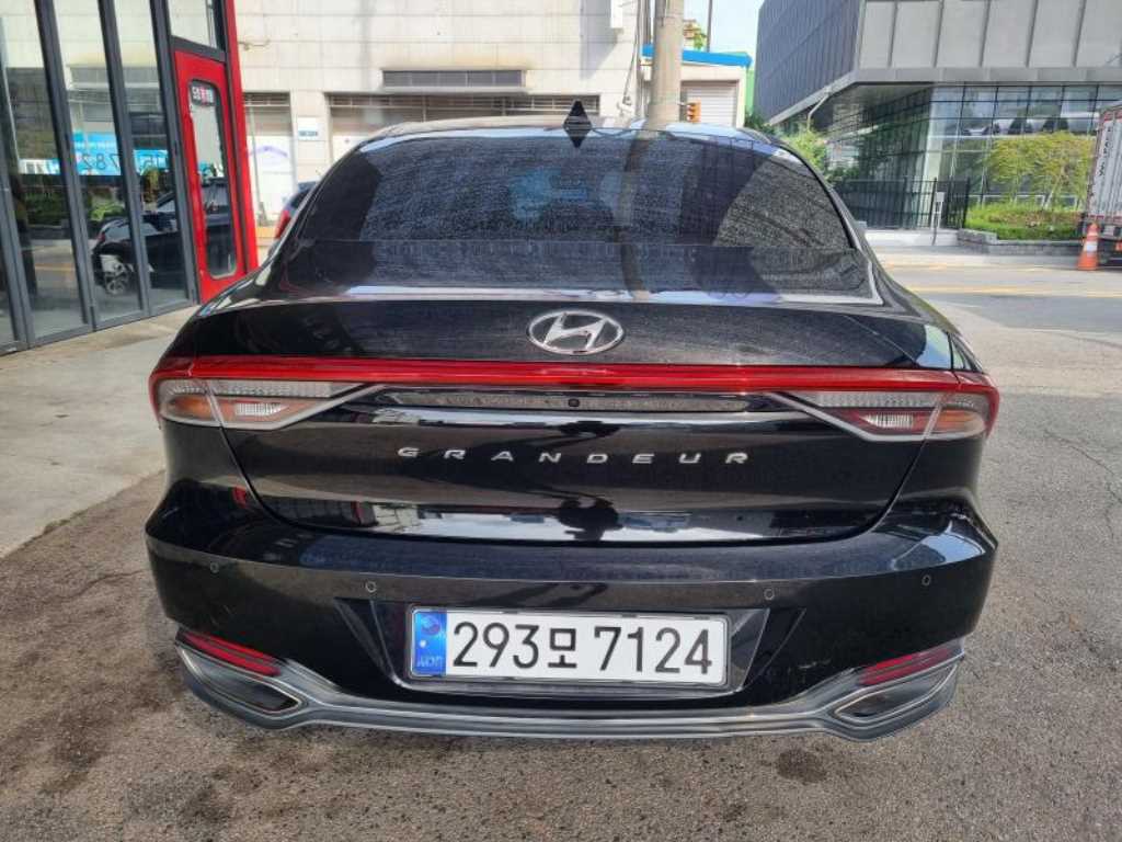 HYUNDAI Grandeur - Vista 4
