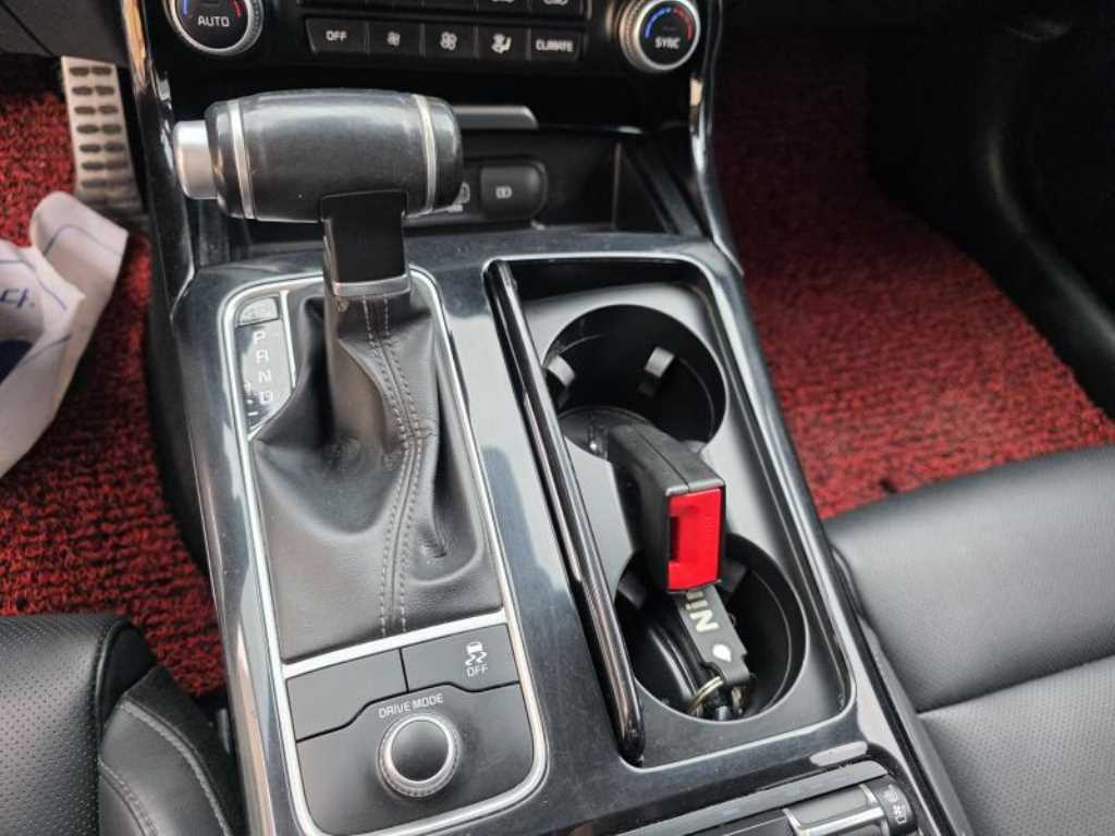 KIA Stinger 2018 Blanco - Importación desde Corea - HF Imports Iquique - Foto 15