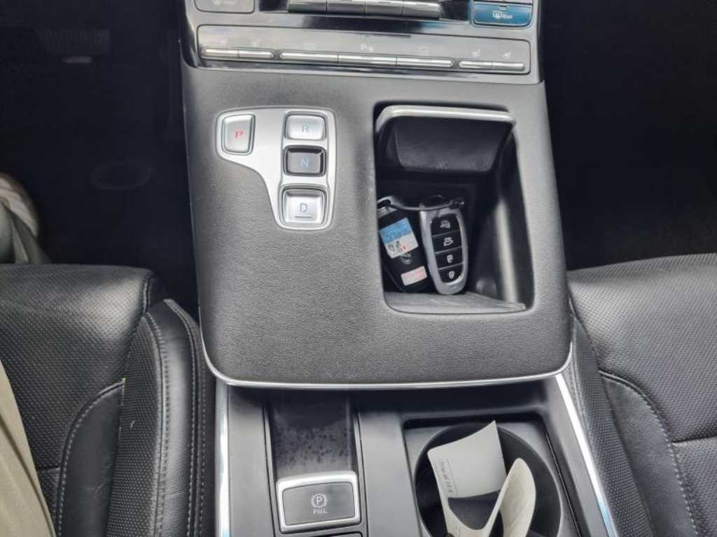 HYUNDAI Grandeur - Vista 11