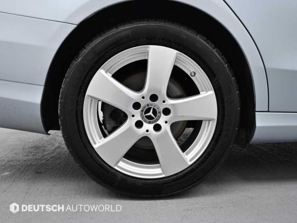 Mercedes Benz C Class 2018 Plateado - Importación desde Corea - HF Imports Iquique - Foto 20