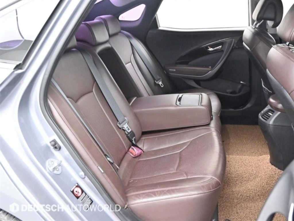 HYUNDAI Grandeur - Vista 12