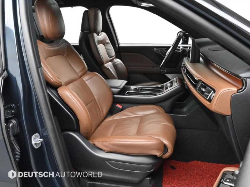 Lincoln Aviator - Vista 10