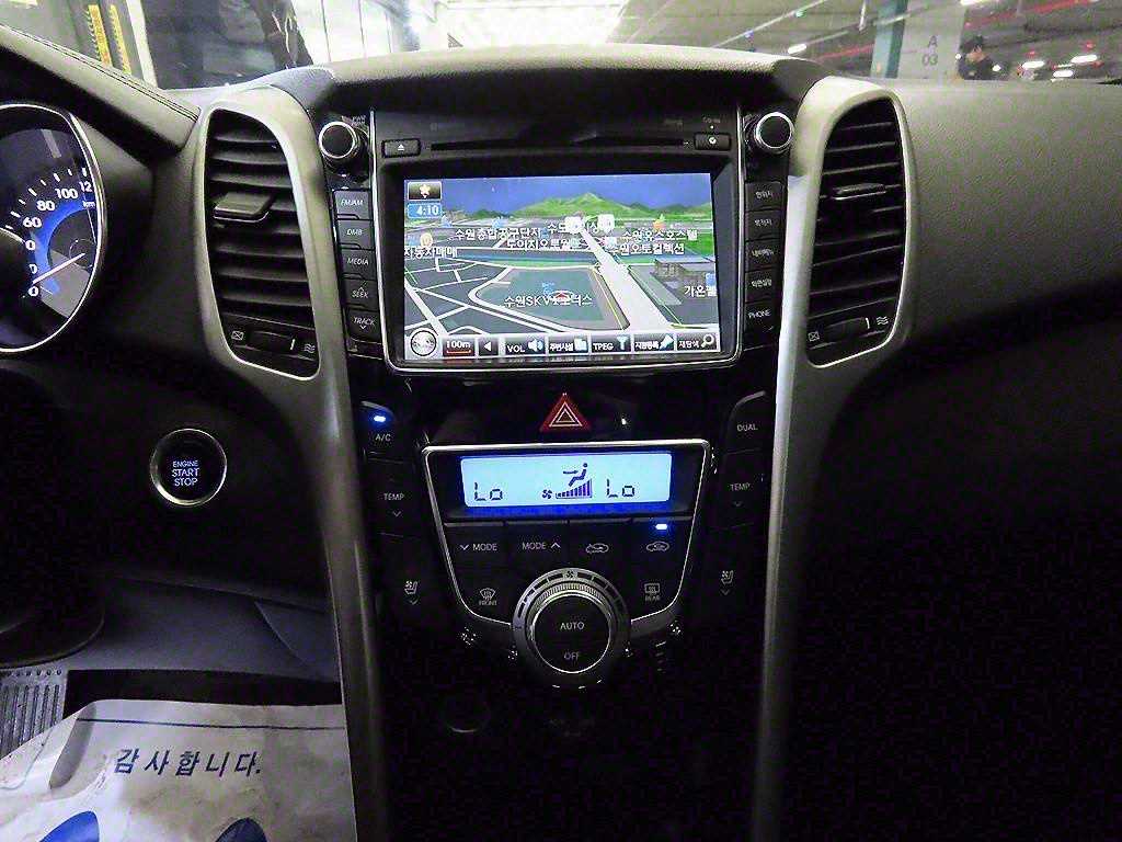 HYUNDAI i30 - Vista 11