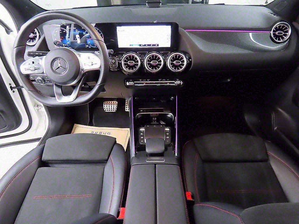 Mercedes Benz GLA Class - Vista 7