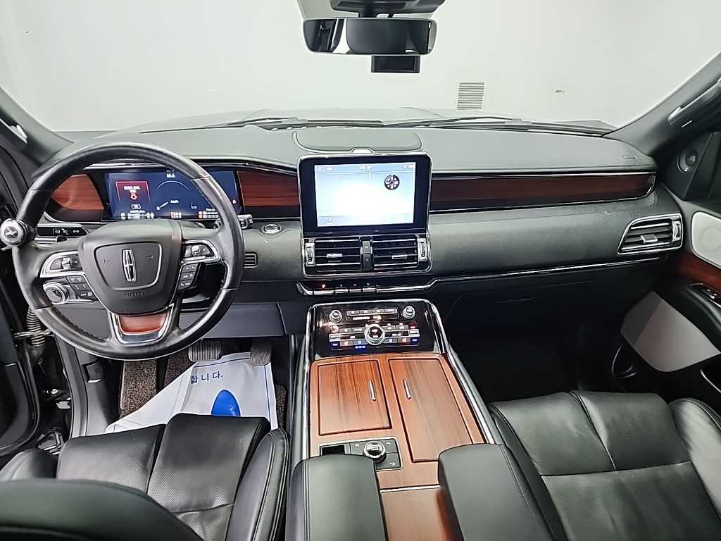 Lincoln Navigator - Vista 7