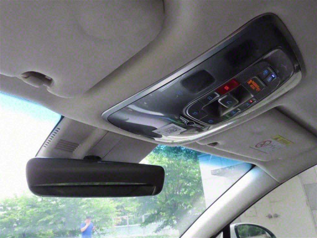 Genesis G80 - Vista 10