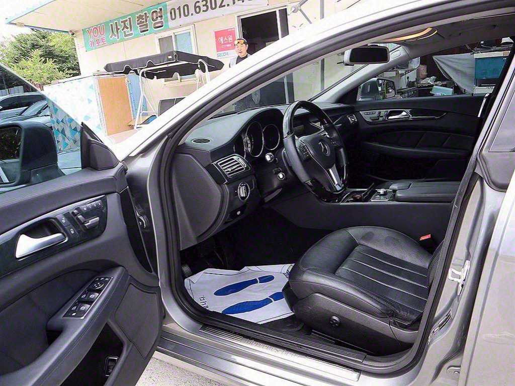 Mercedes Benz CLS Class - Vista 7