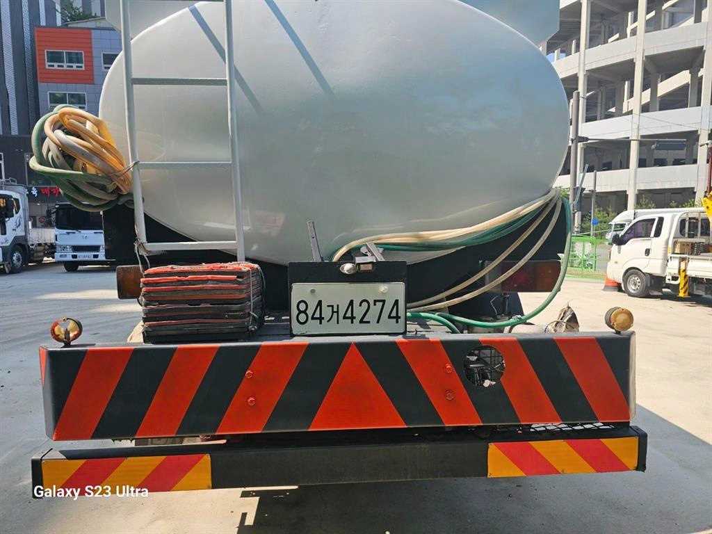 medium and large cargo Rory - Vista 8