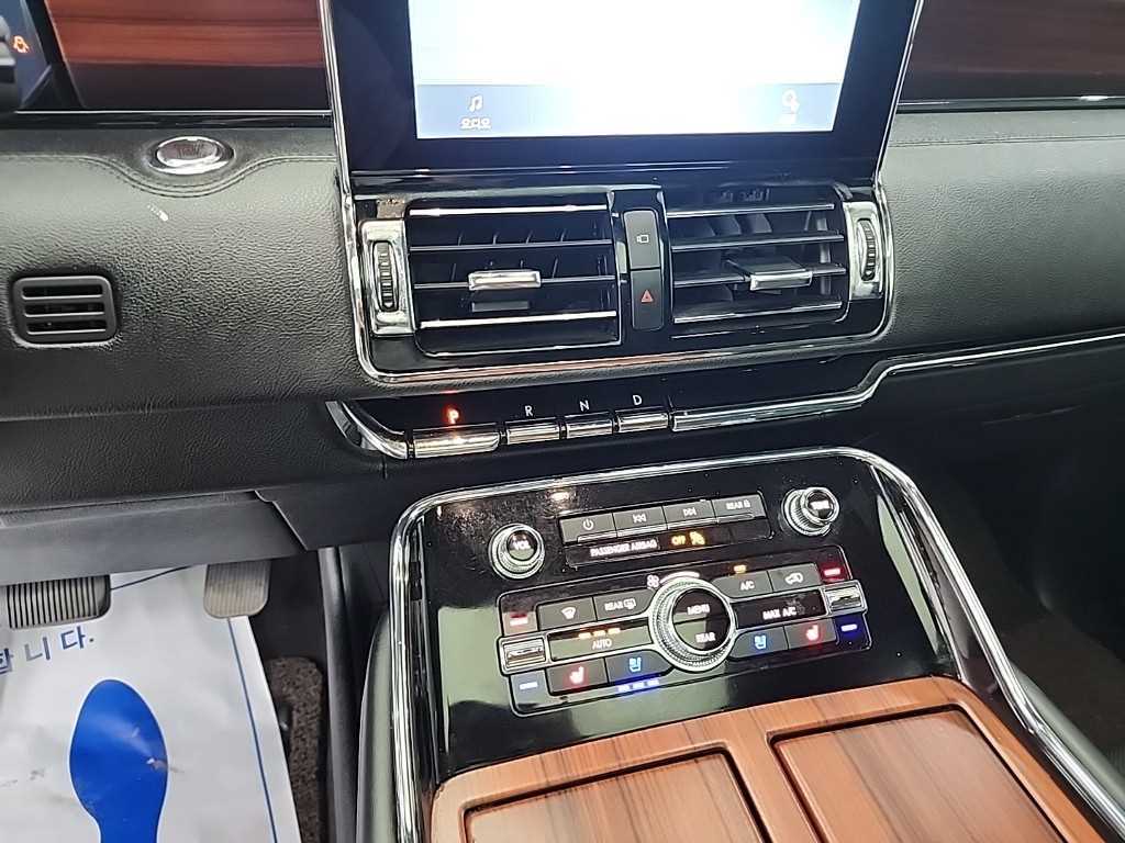 Lincoln Navigator - Vista 10