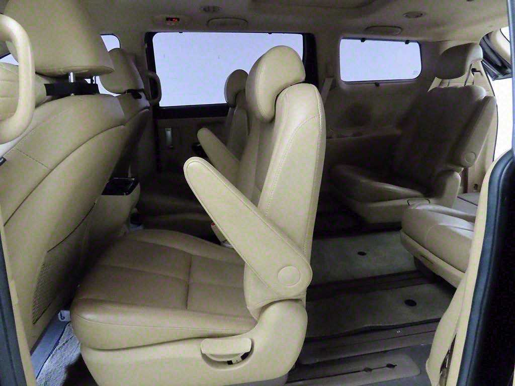 KIA Carnival - Vista 7