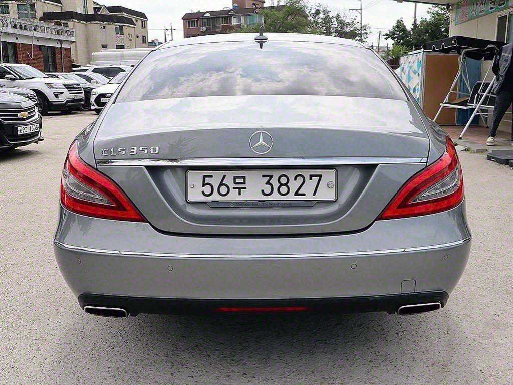 Mercedes Benz CLS Class - Vista 4