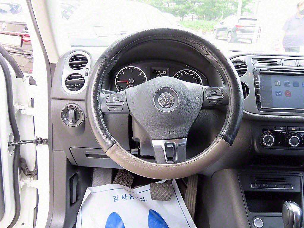 Volkswagen Tiguan - Vista 8