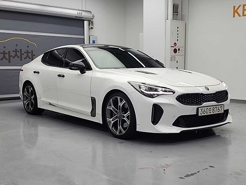 KIA Stinger - Vista 4