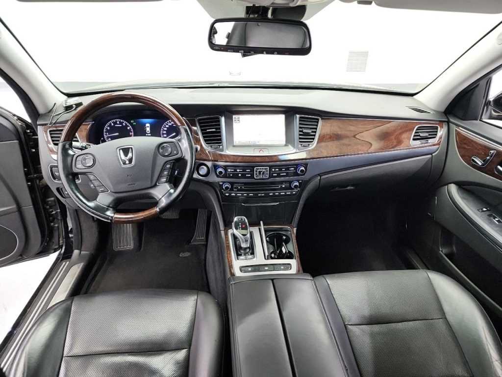 HYUNDAI Equus - Vista 7