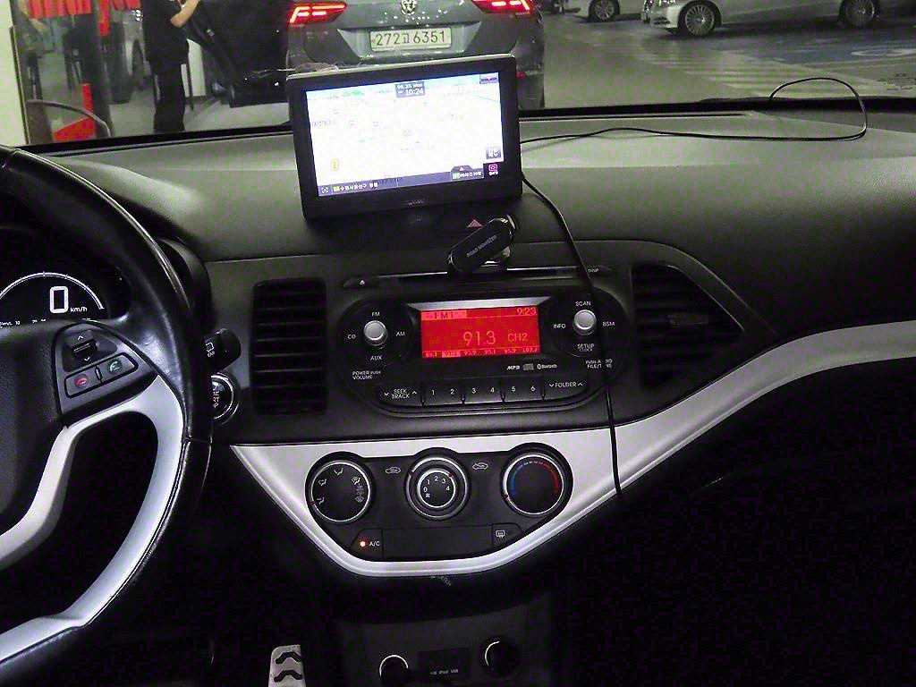 KIA Morning - Vista 11