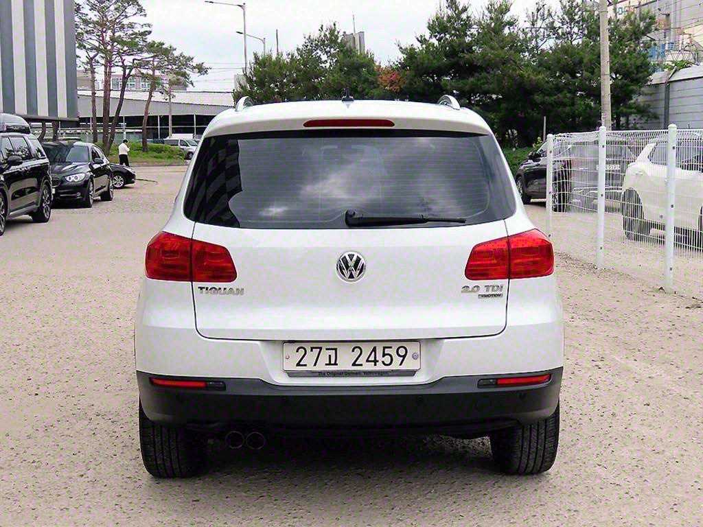 Volkswagen Tiguan - Vista 4